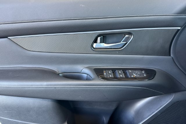 Certified 2025 Nissan Murano SV FWD image 11