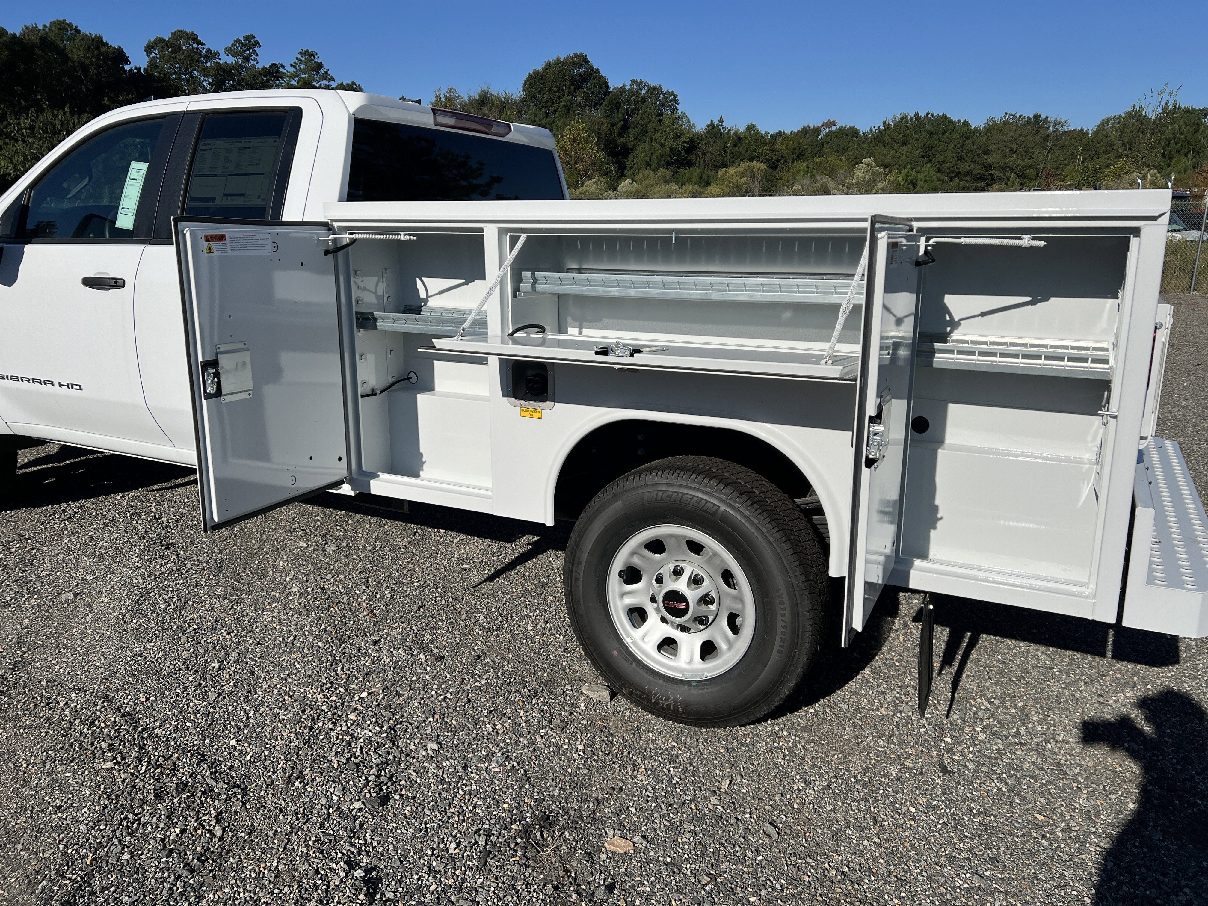 New 2025 GMC Sierra 3500 Pro w/ Convenience Package image 13
