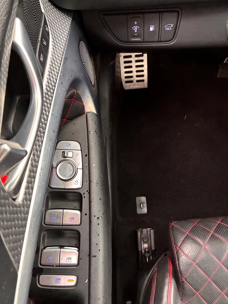 Used 2023 Genesis G70 3.3T w/ Sport Prestige Package AWD/4WD image 28