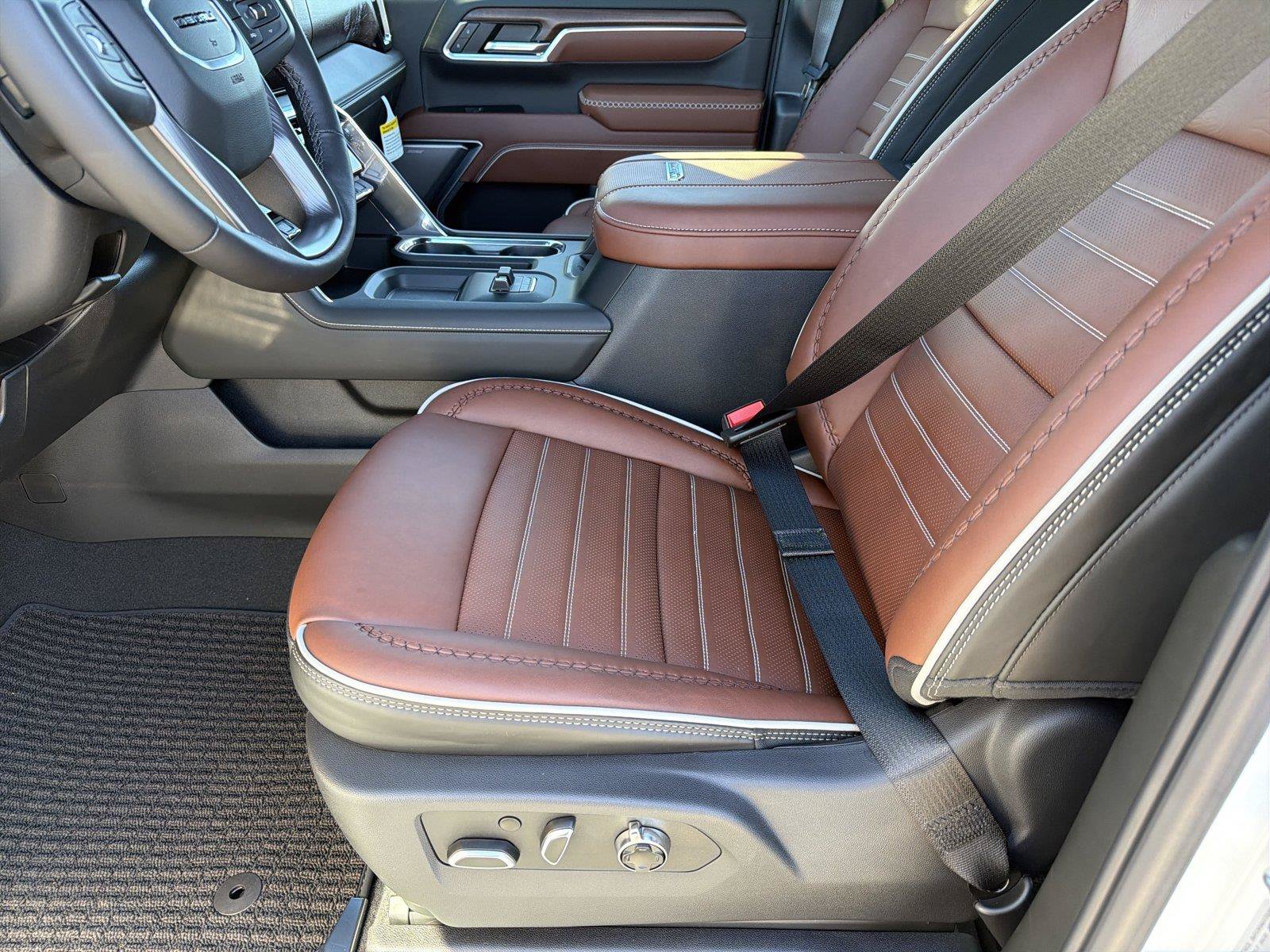 New 2026 GMC Sierra 3500 Denali Ultimate AWD/4WD image 7