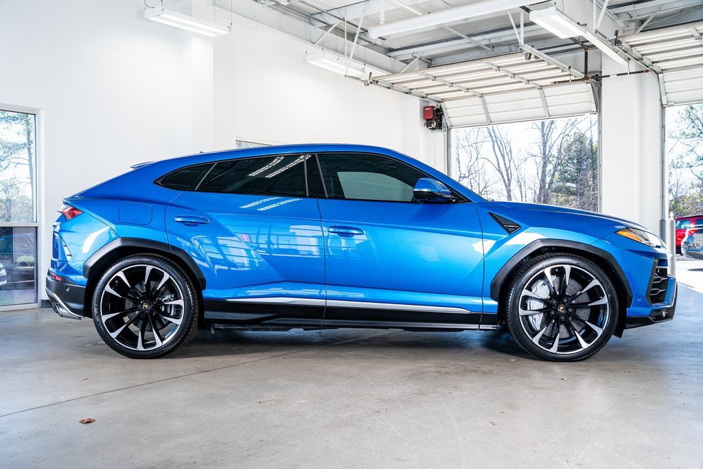 Used 2019 Lamborghini Urus image 5