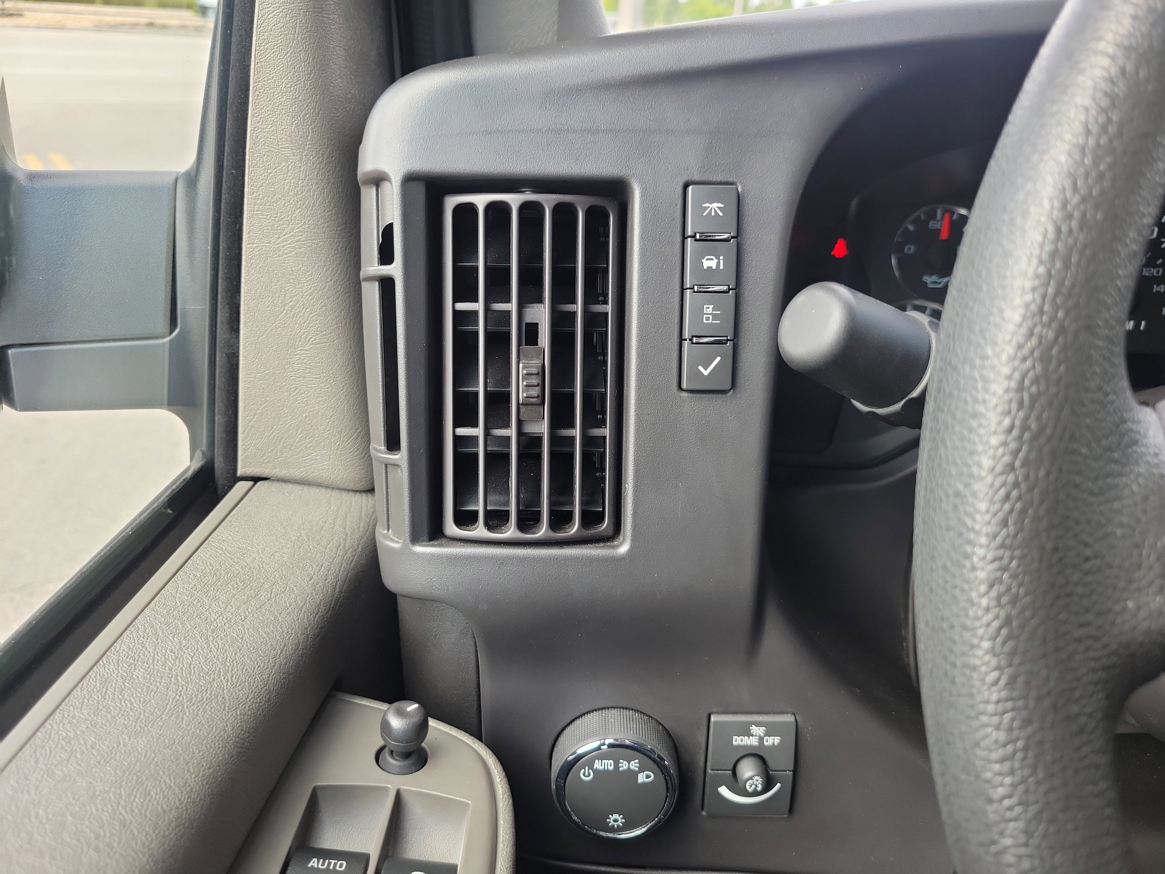 Used 2024 GMC Savana 2500 w/ Driver Convenience Package image 19