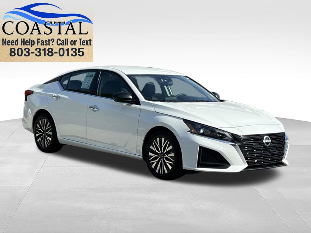 Certified 2025 Nissan Altima 2.5 SV FWD image 3