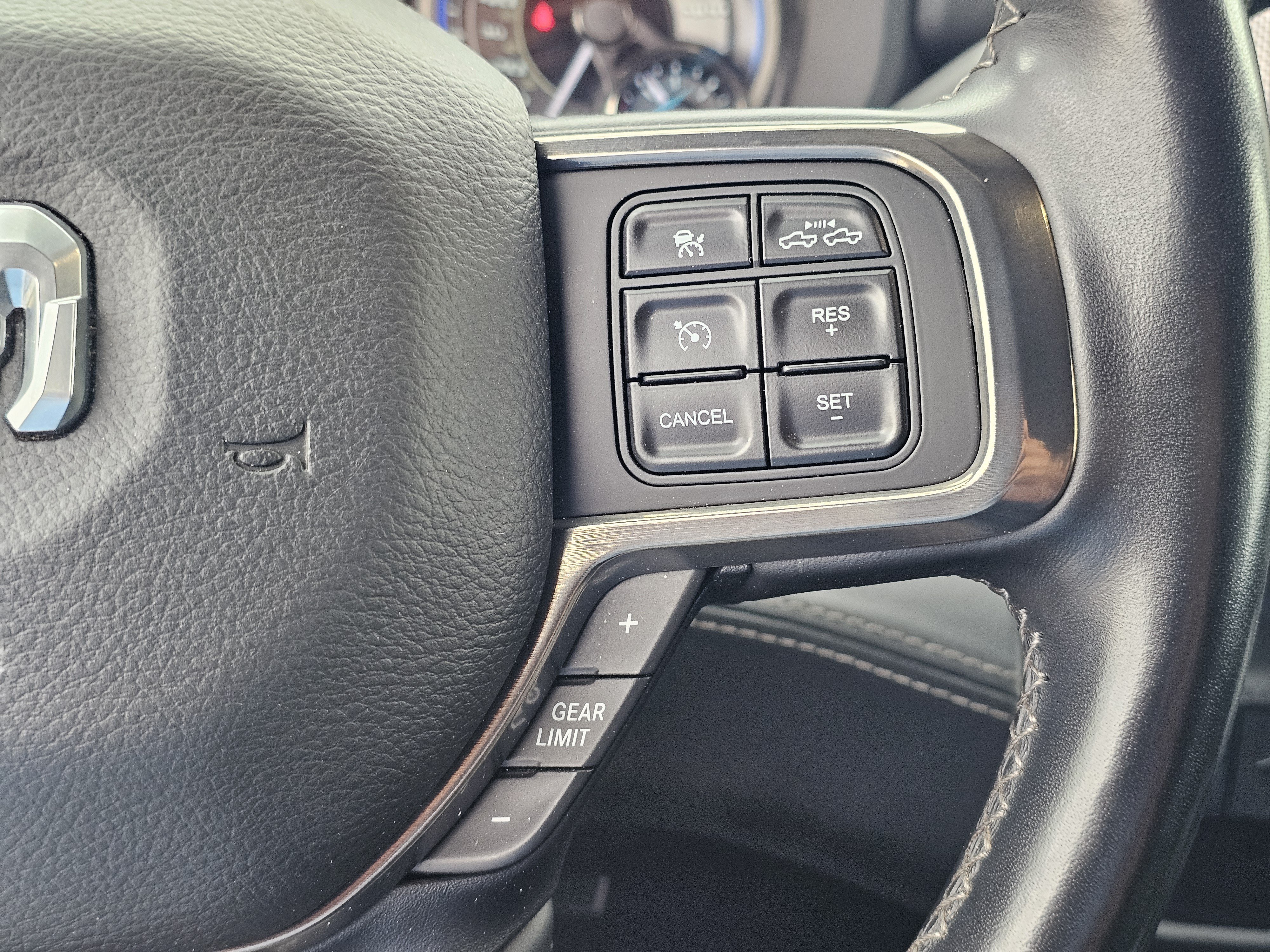 Used 2020 RAM 2500 Limited AWD/4WD image 23