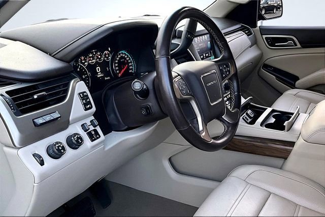 Used 2019 GMC Yukon Denali w/ Denali Ultimate Package image 17