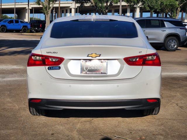 Used 2018 Chevrolet Malibu LT w/ Driver Confidence Package FWD image 6