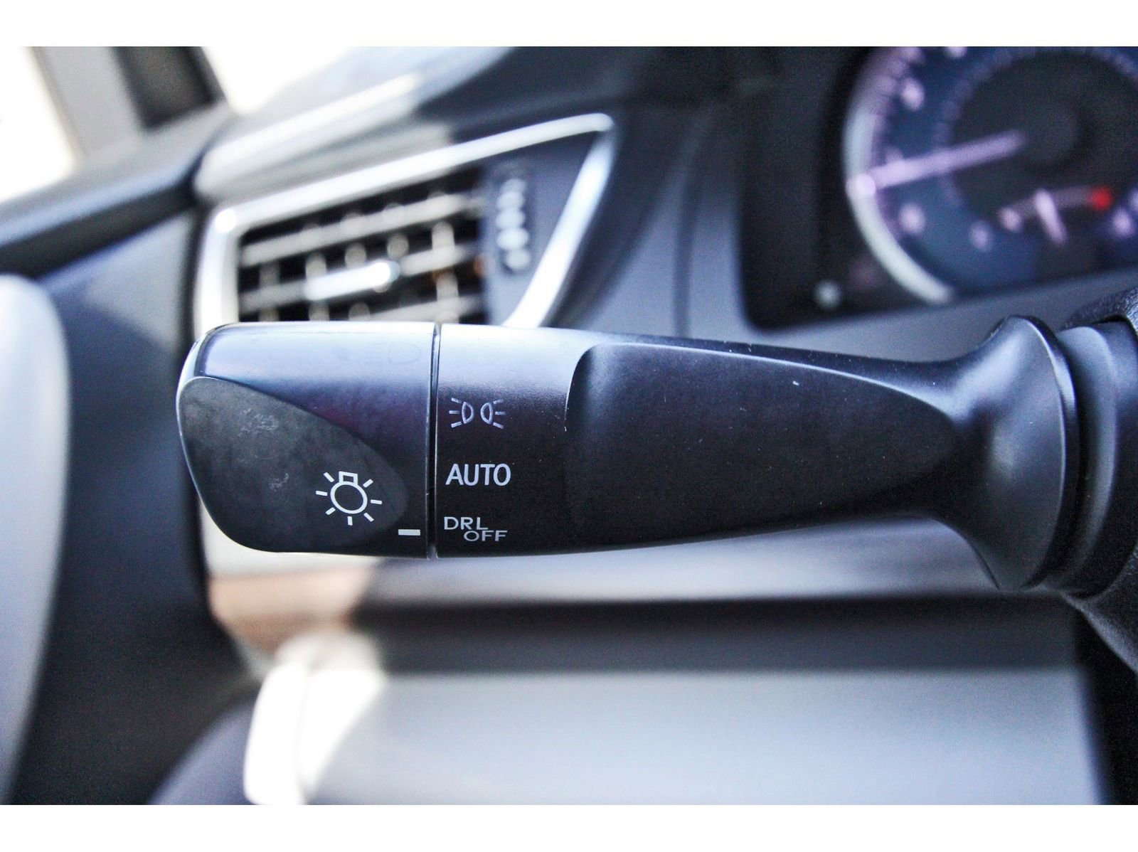 Used 2016 Toyota Camry LE image 20