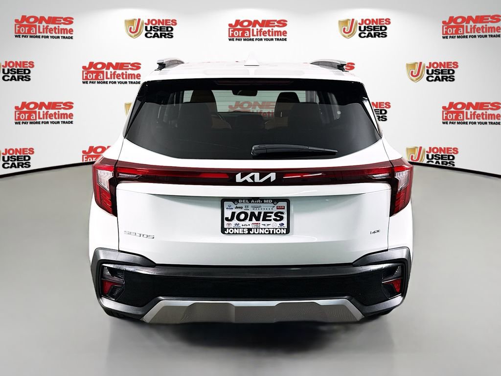 Used 2024 Kia Seltos EX image 16