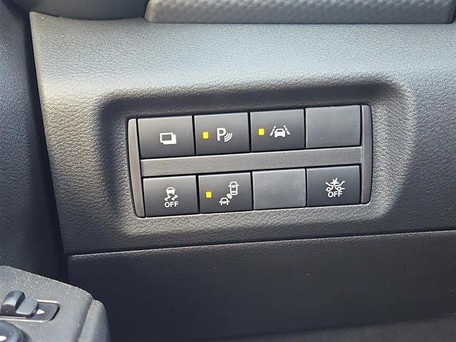 New 2025 Nissan Kicks S image 8