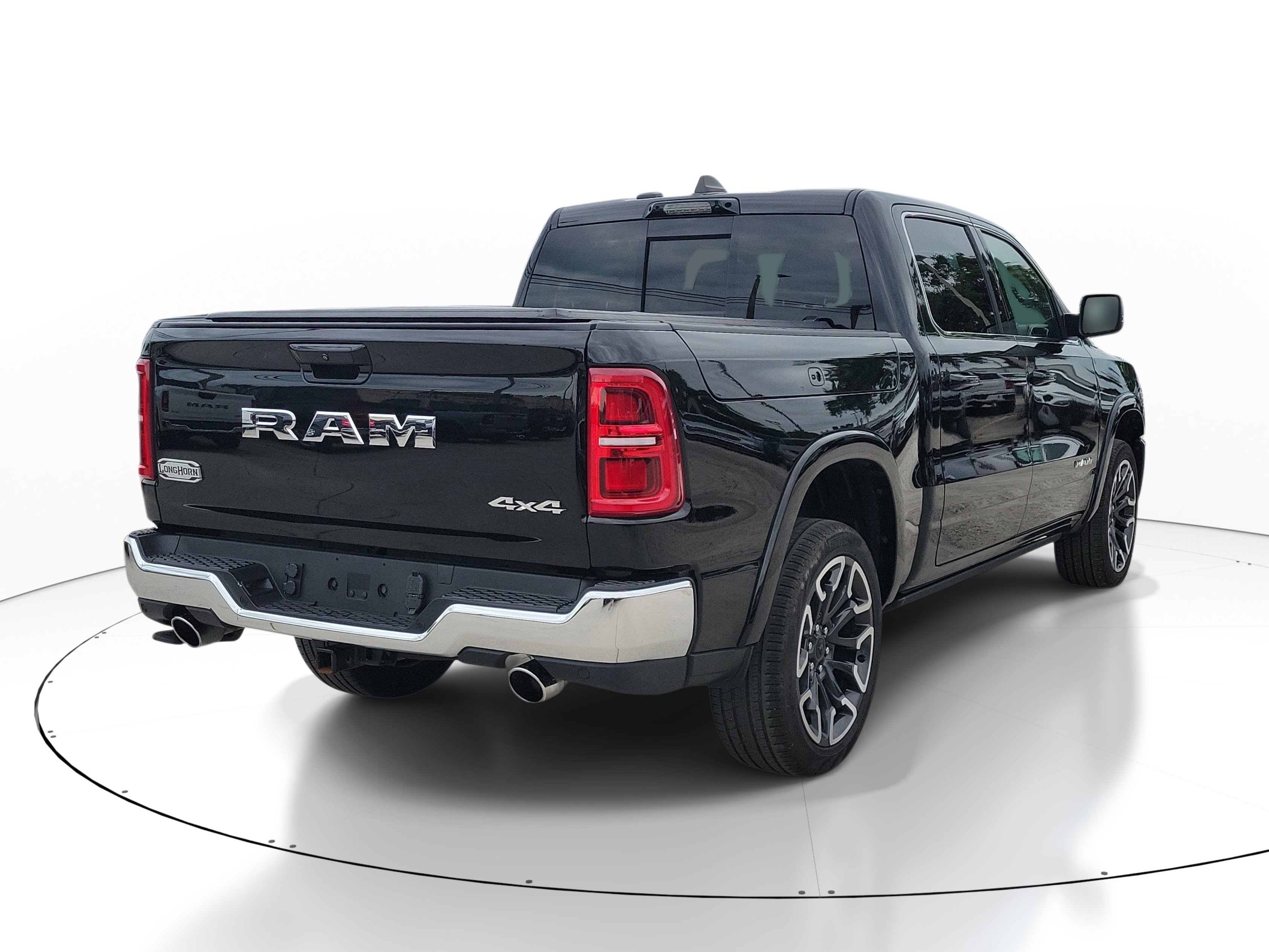Used 2025 RAM 1500 Limited AWD/4WD image 6