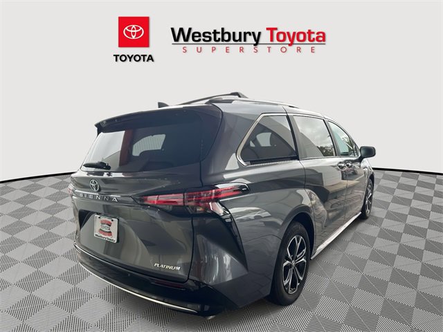 Used 2025 Toyota Sienna Platinum image 6
