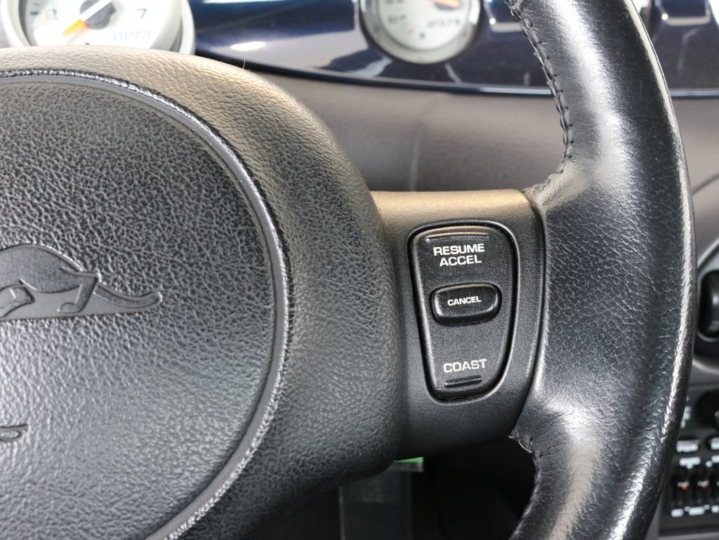 Used 2001 Chrysler Prowler RWD image 12
