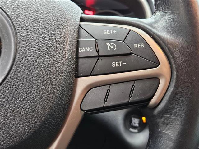 Used 2015 Jeep Cherokee Latitude w/ Comfort/Convenience Group image 21