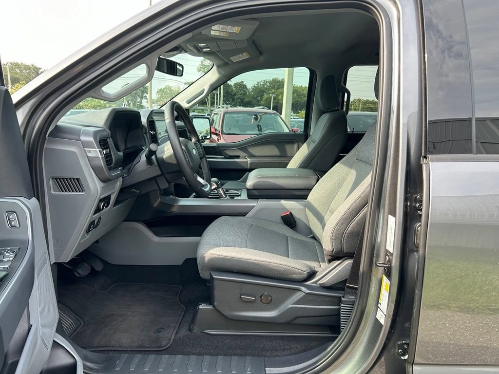 Used 2025 Ford F150 Lightning XLT AWD/4WD image 15