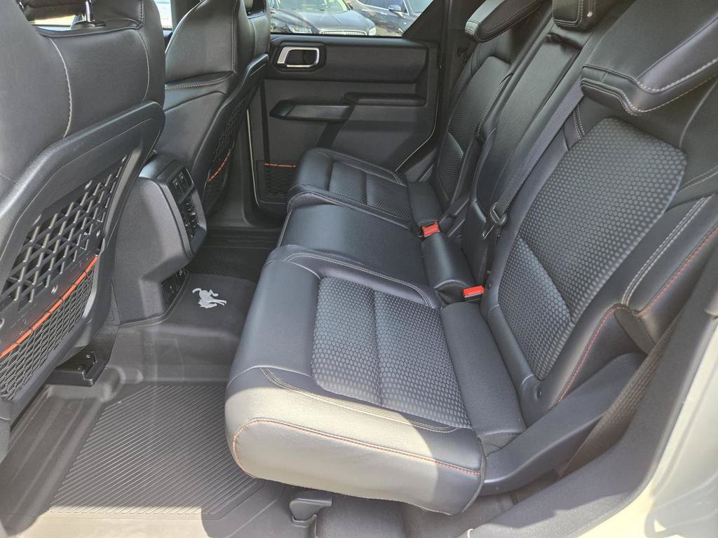 Used 2025 Ford Bronco Raptor AWD/4WD image 17