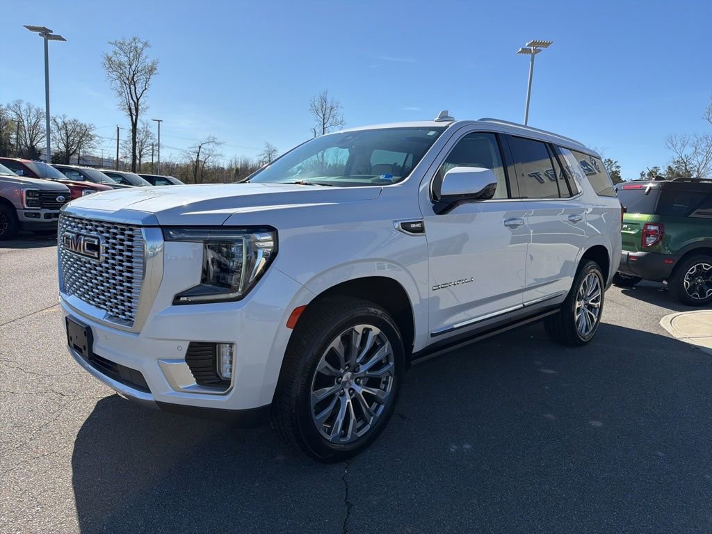 Used 2021 GMC Yukon Denali w/ Denali Premium Package image 7