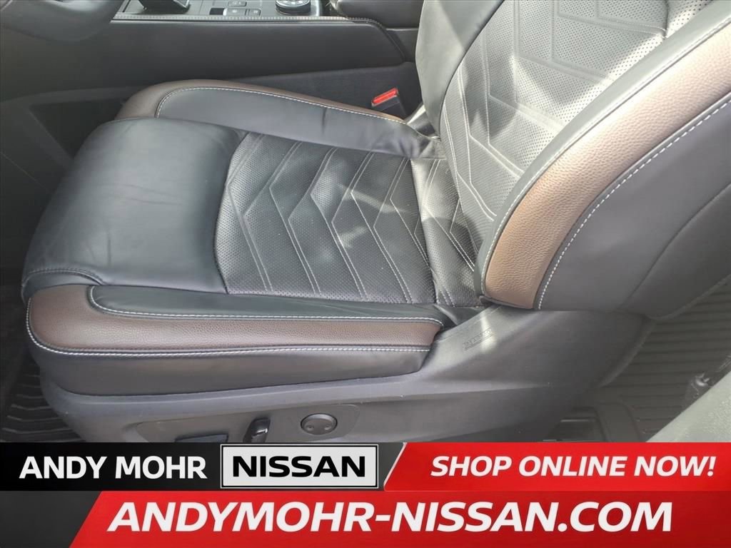 Used 2024 Nissan Pathfinder Platinum image 15