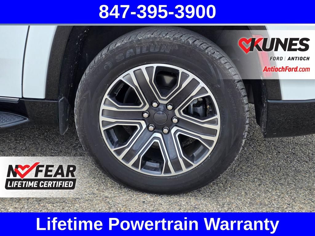 Used 2024 Jeep Wagoneer L Series II w/ Flexible Seating Group AWD/4WD image 15