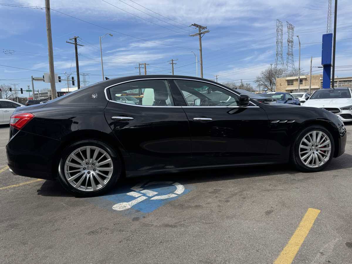 Used 2016 Maserati Ghibli RWD image 4