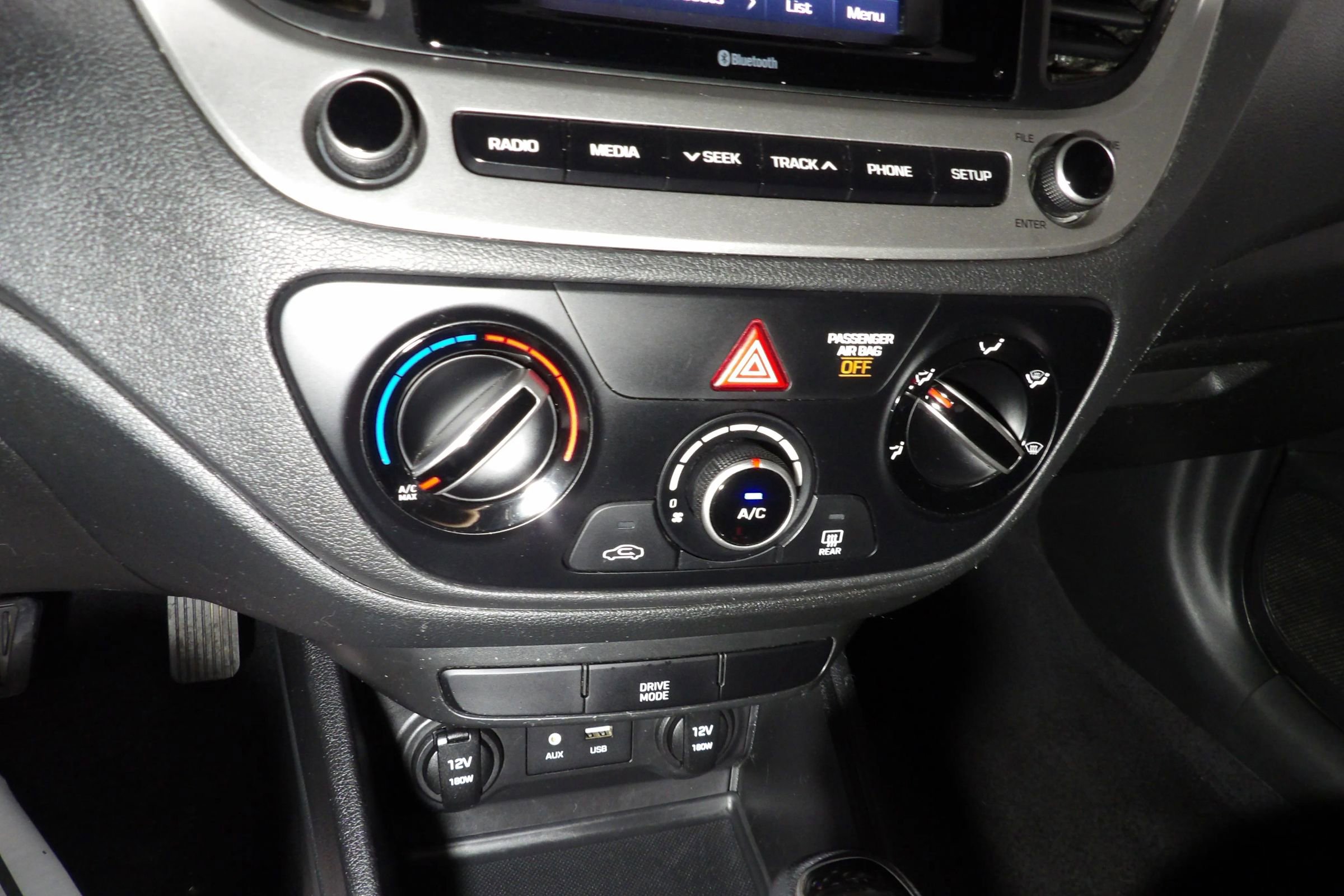 Used 2020 Hyundai Accent SE image 12