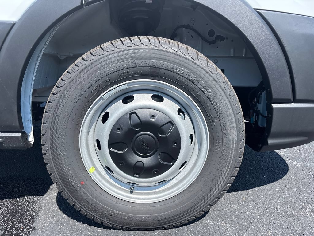 New 2026 Ford Transit 250 148 Medium Roof RWD image 10