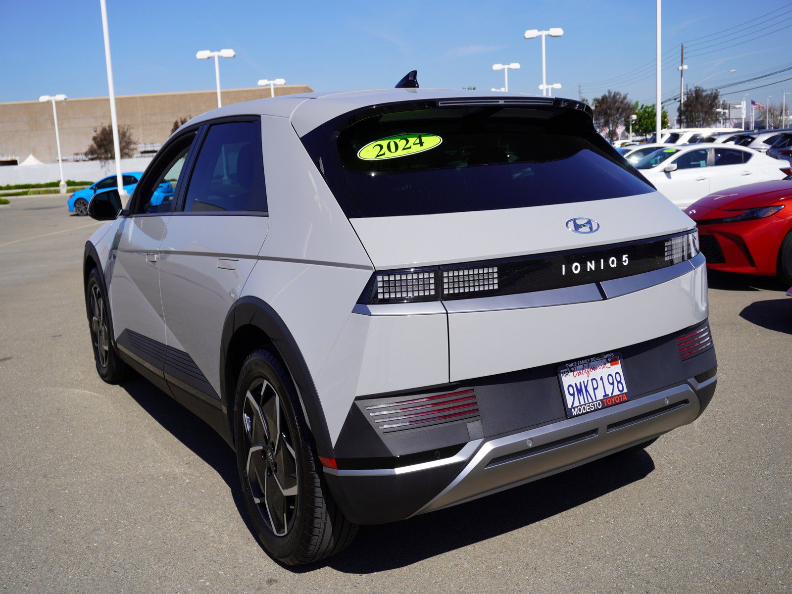 Used 2024 Hyundai Ioniq 5 SE image 8