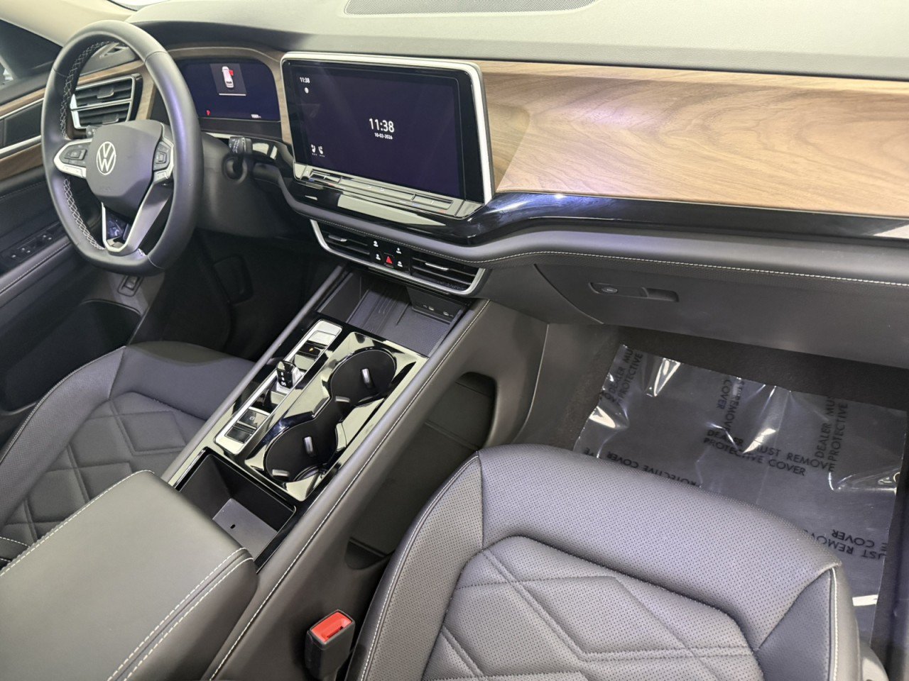 Used 2025 Volkswagen Atlas SE AWD/4WD image 11