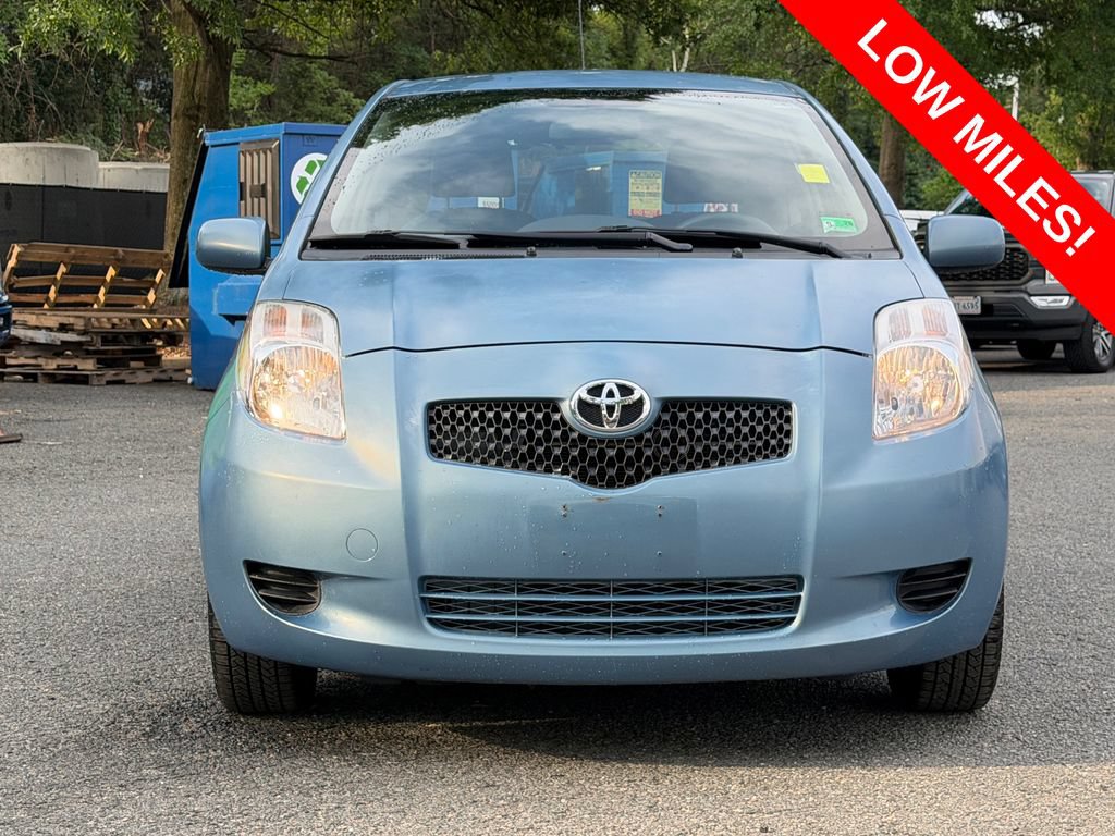 Used 2008 Toyota Yaris 2-Door Hatchback FWD image 2