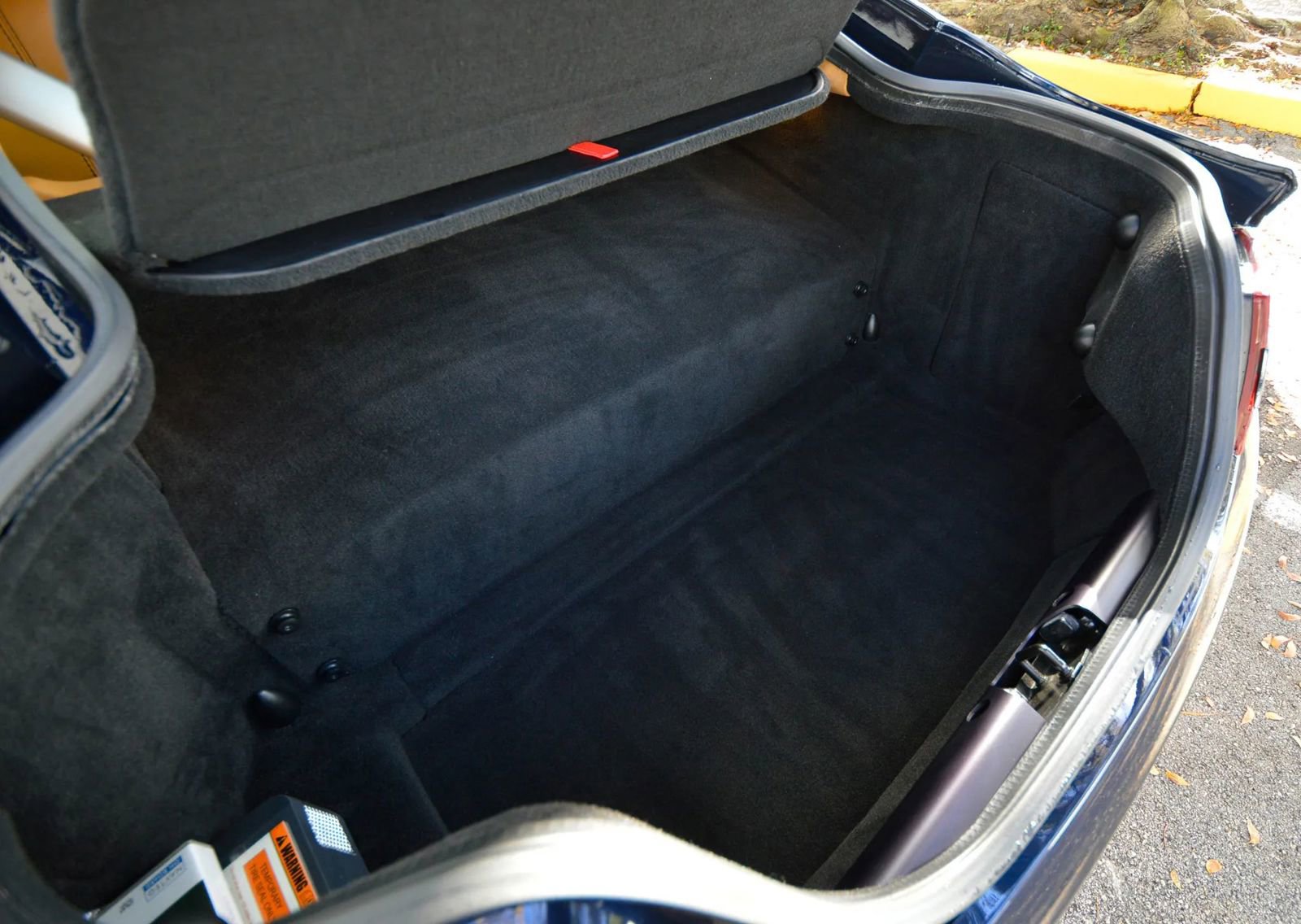 Used 2008 Aston Martin V8 Vantage Coupe image 56