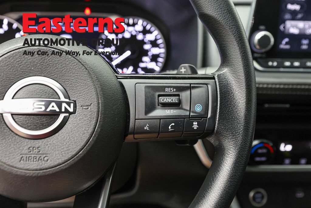 Used 2023 Nissan Rogue SV AWD/4WD image 15