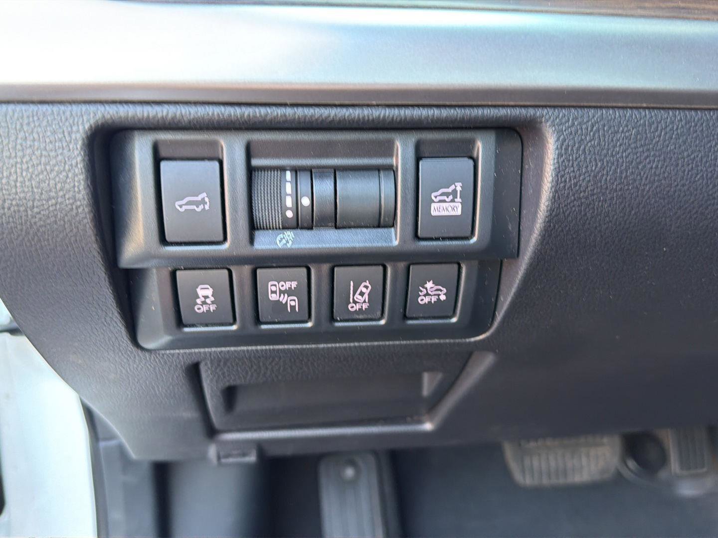 Used 2018 Subaru Outback 2.5i Touring AWD/4WD image 20