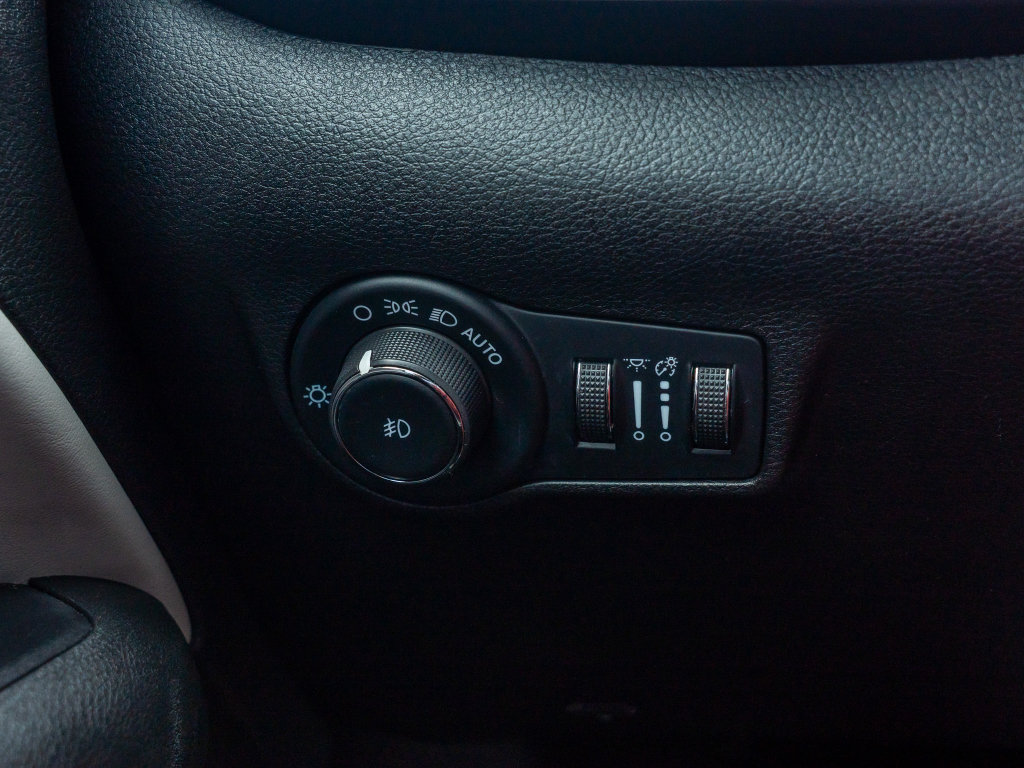 Used 2024 Jeep Compass Limited AWD/4WD image 28