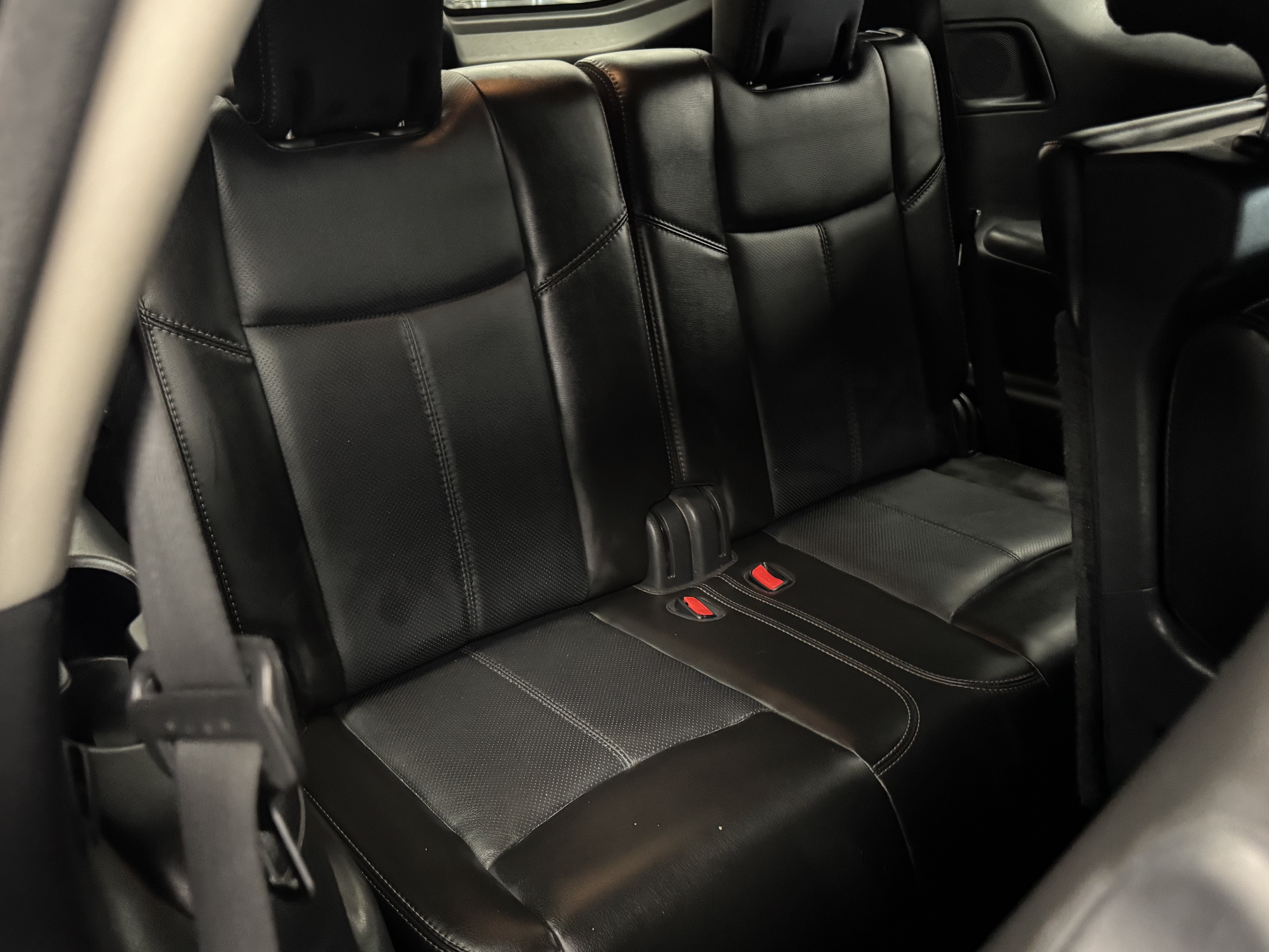 Used 2014 Nissan Pathfinder Platinum w/ Platinum Premium Package FWD image 18