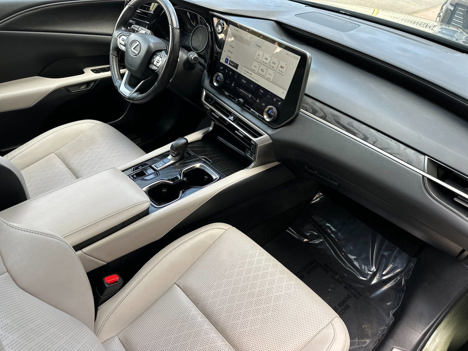 Used 2023 Lexus RX 350 Premium Plus w/ Accessory Package (Z1) image 18