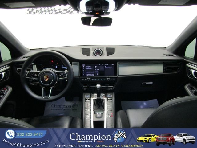 Used 2020 Porsche Macan AWD/4WD image 24