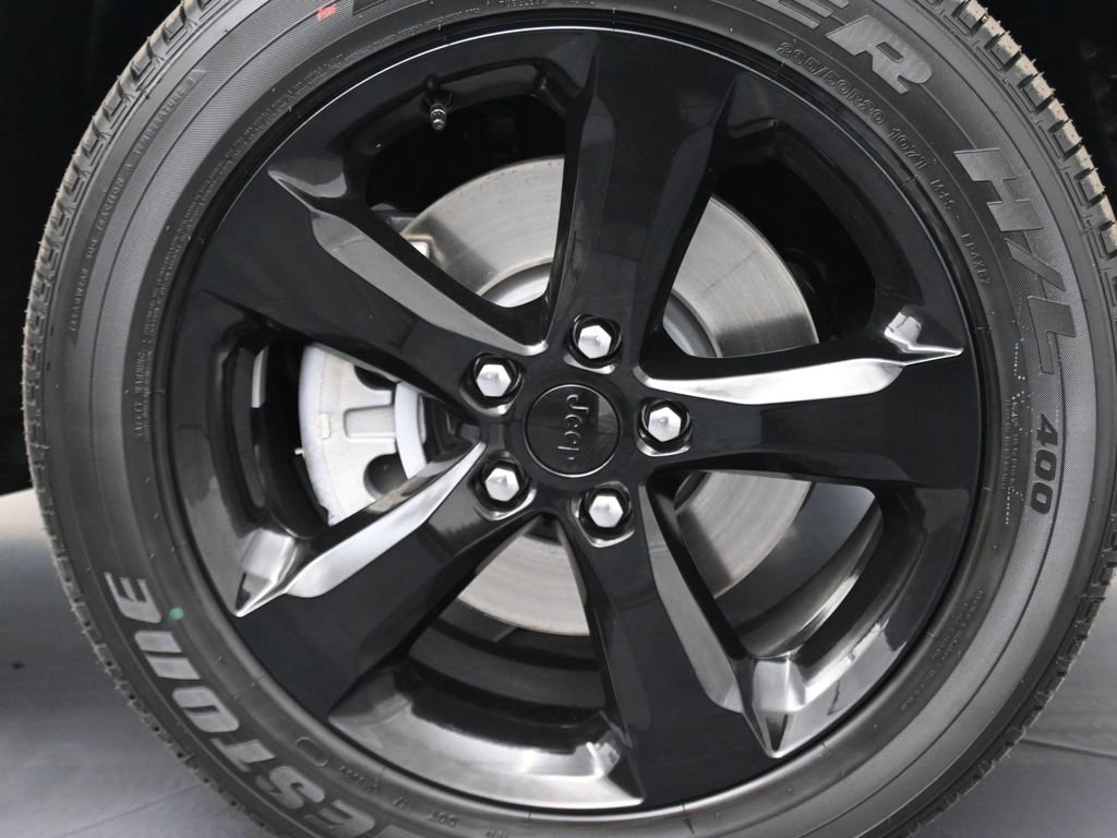 New 2025 Jeep Grand Cherokee L Altitude image 33