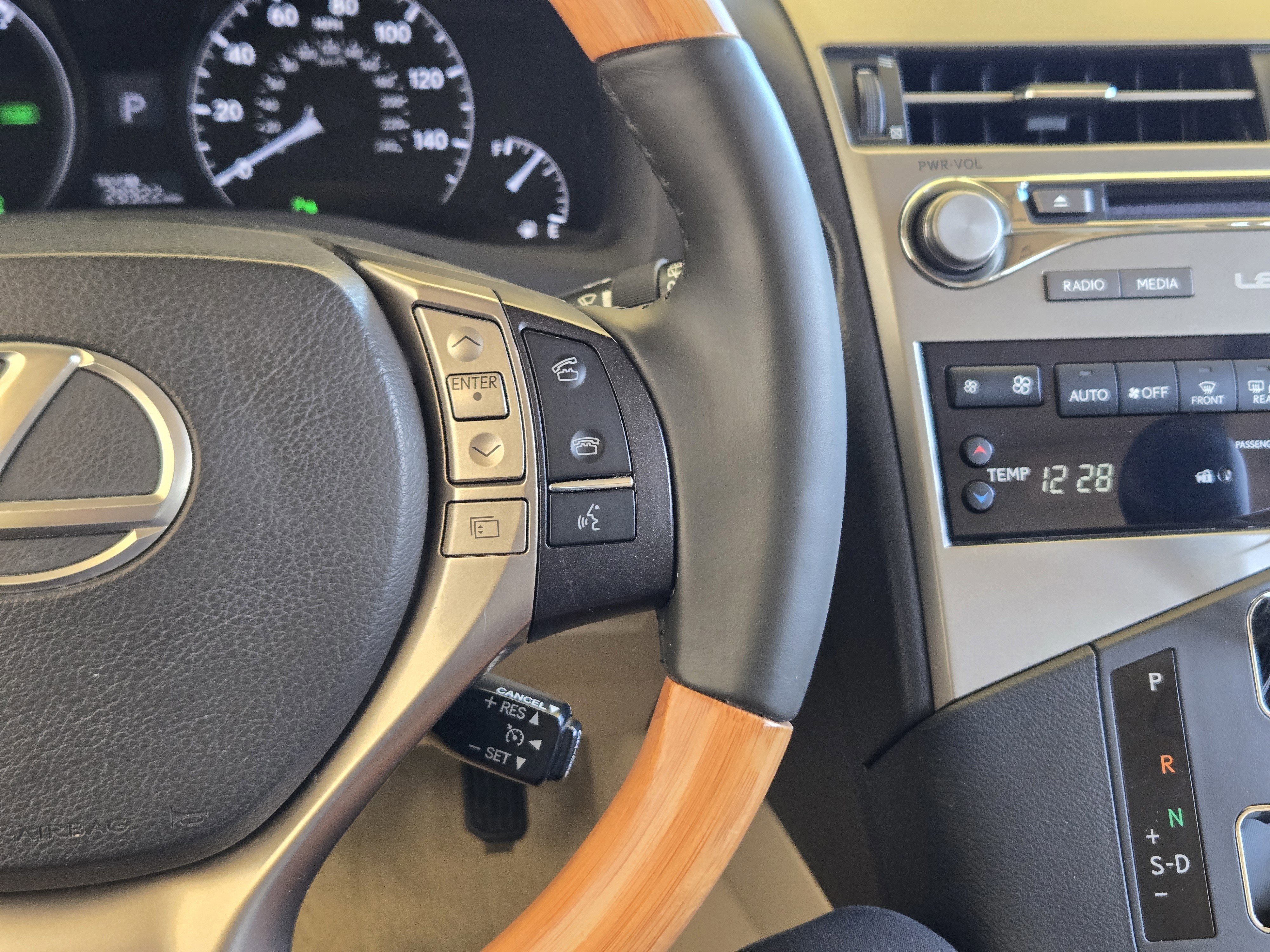 Used 2015 Lexus RX 450h FWD image 29