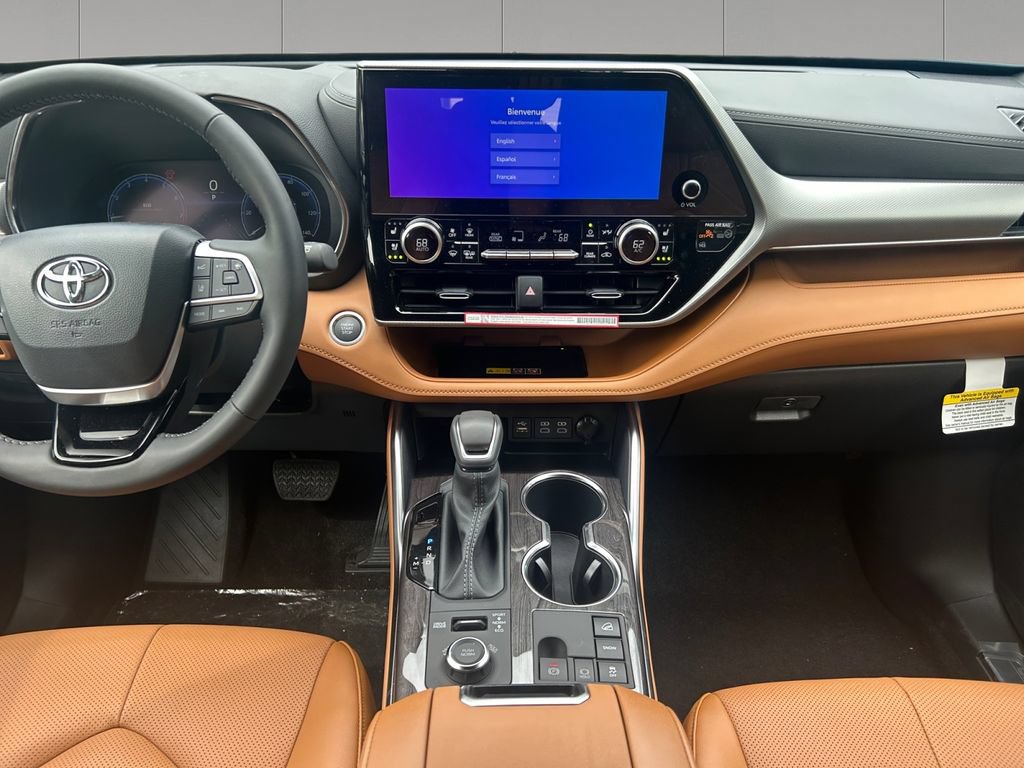 New 2026 Toyota Highlander Platinum AWD/4WD image 15
