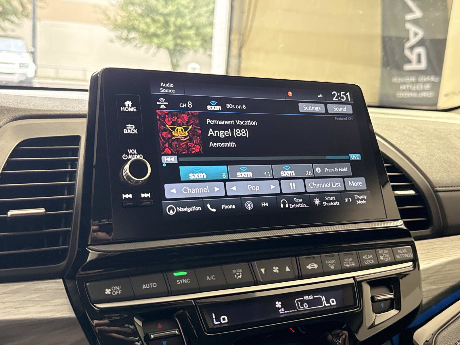Used 2025 Honda Odyssey Elite image 23