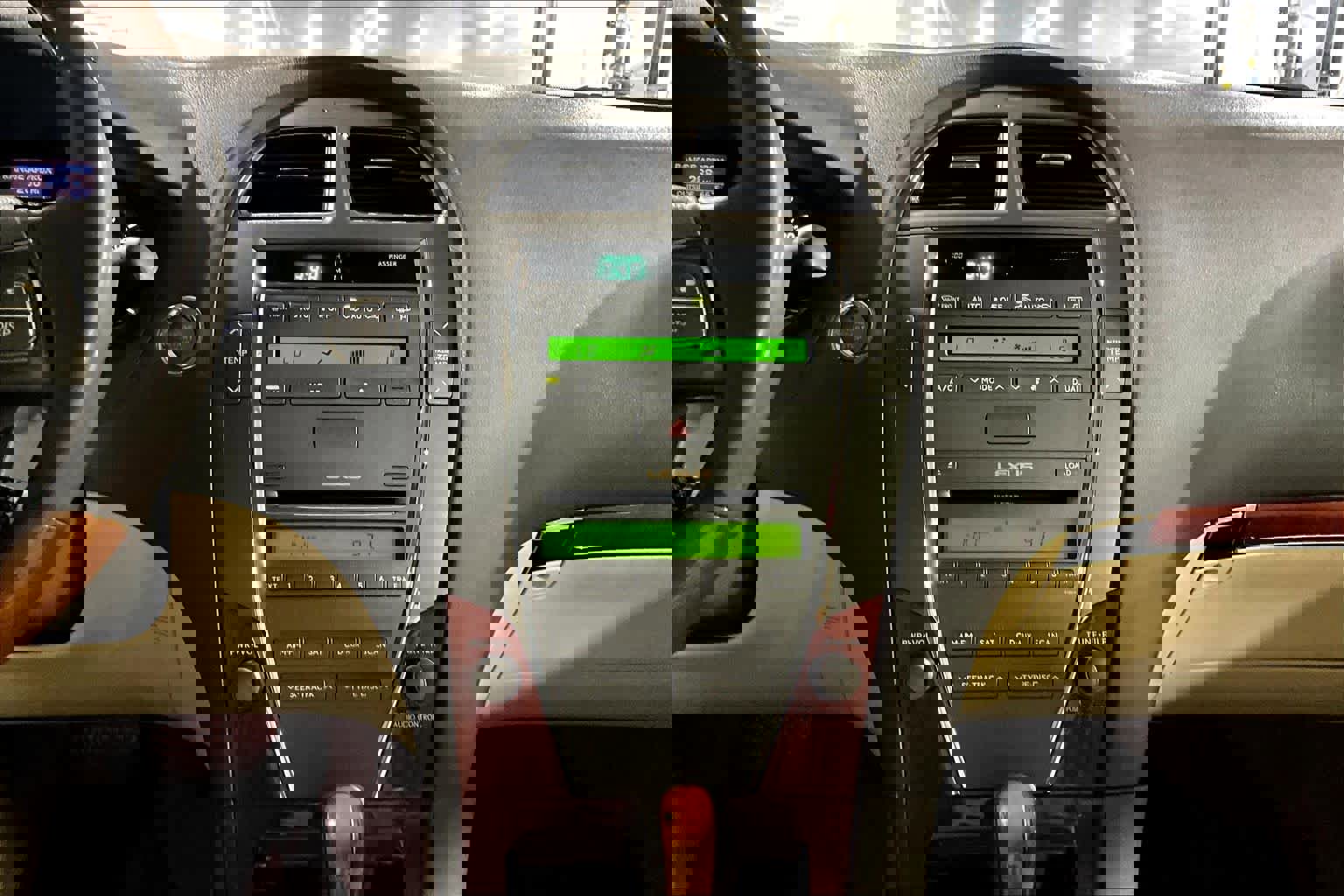 Used 2011 Lexus ES 350 image 32