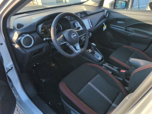 New 2025 Nissan Versa SR w/ Trunk Package image 13