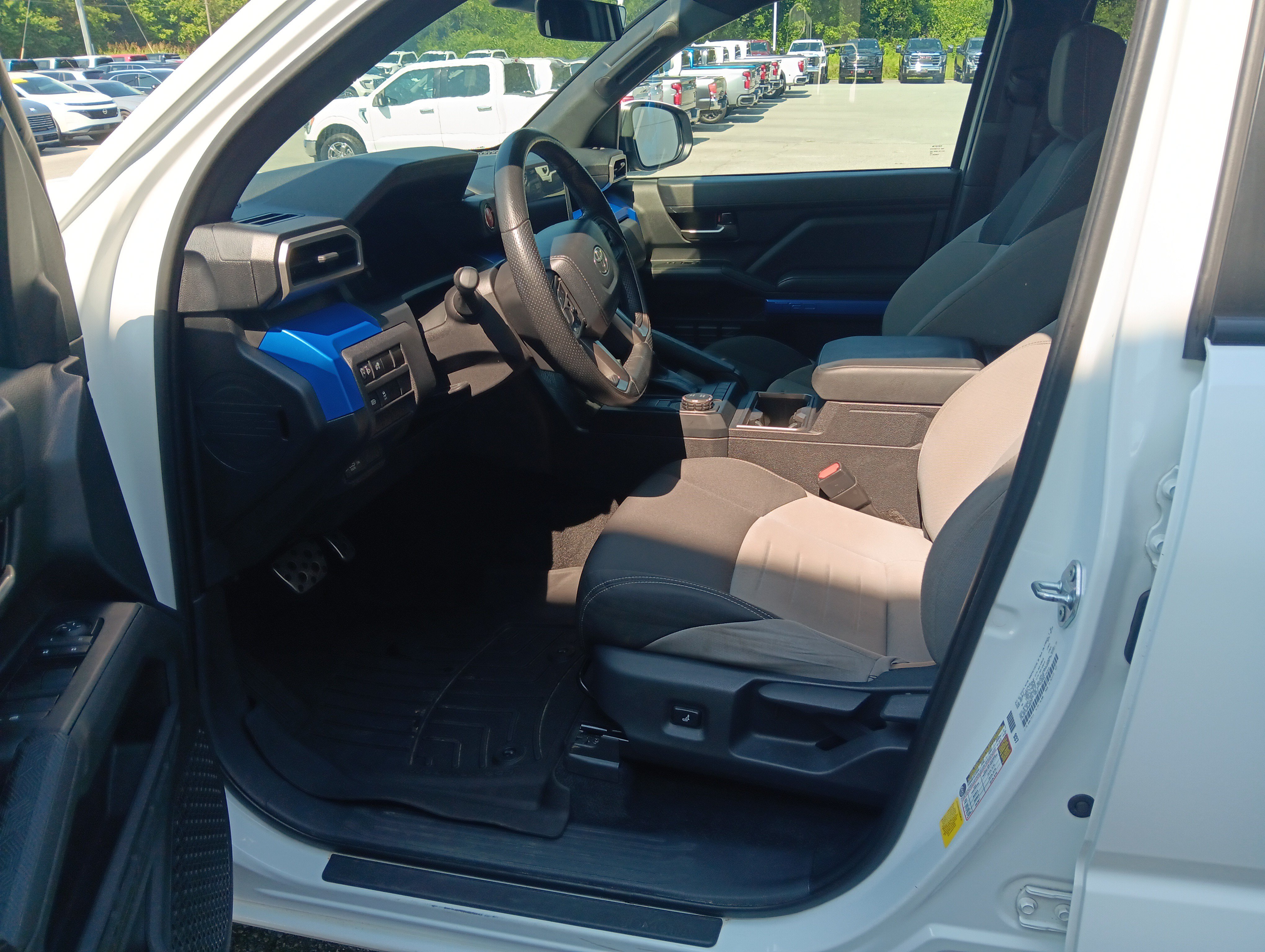 Used 2024 Toyota Tacoma TRD Sport RWD image 10