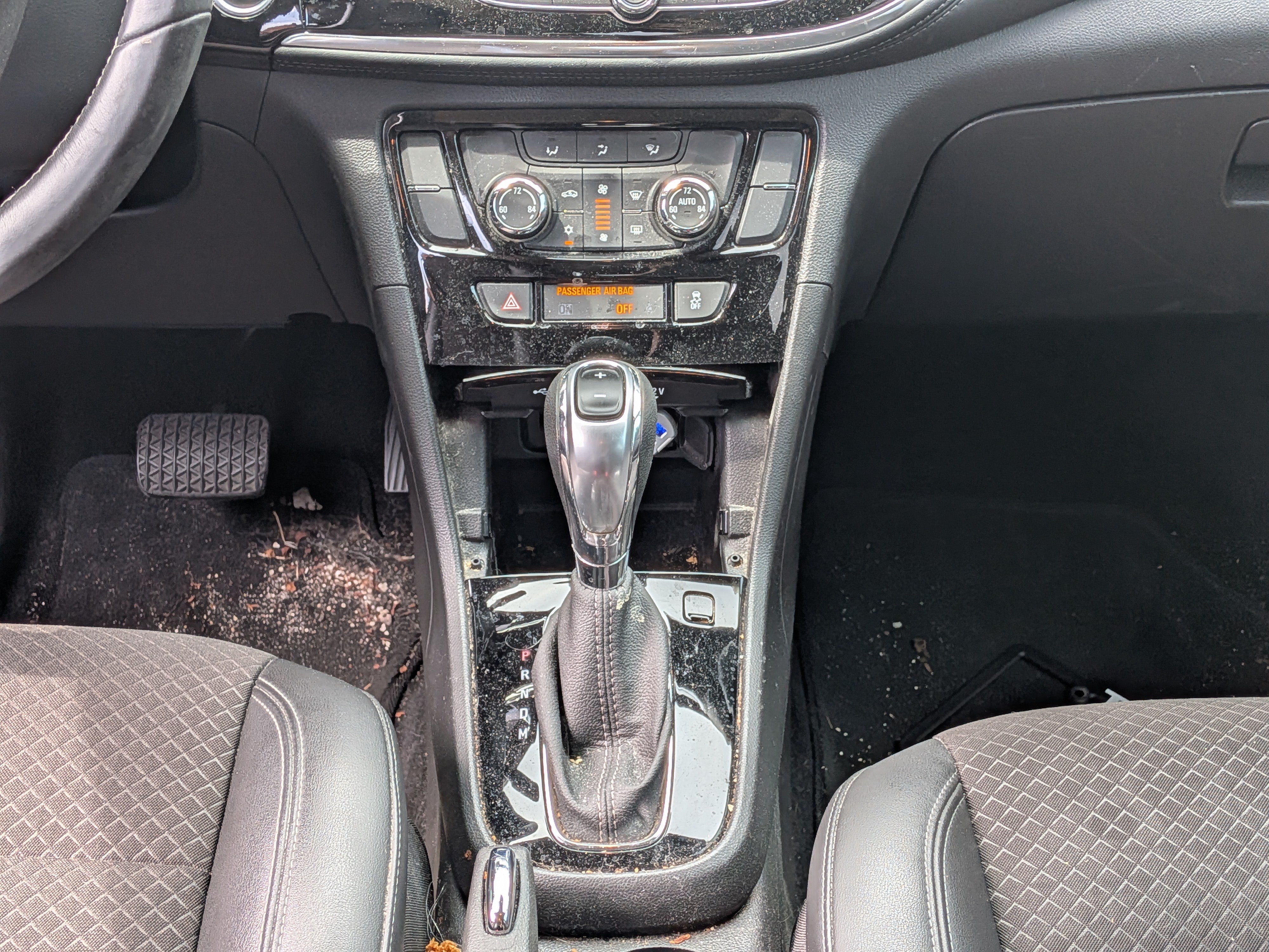 Used 2018 Buick Encore Sport Touring w/ Safety Package FWD image 19