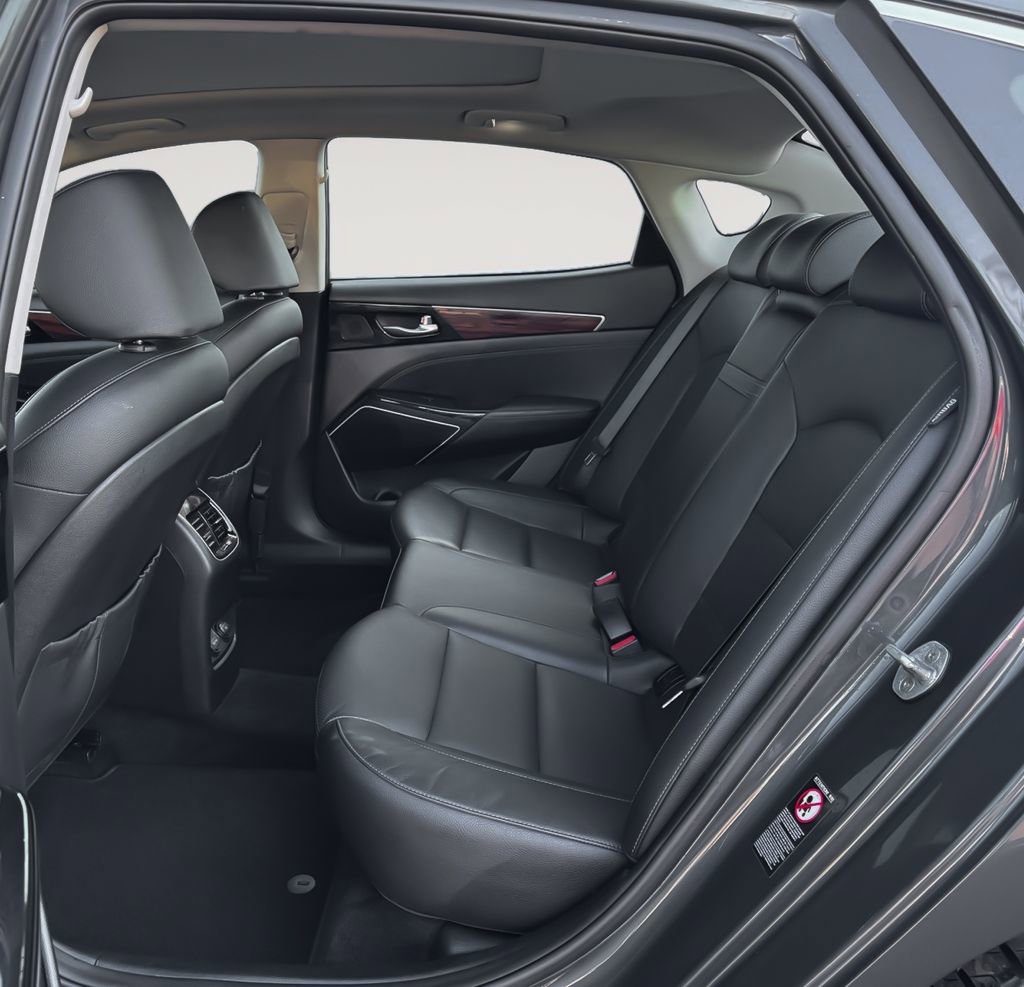 Used 2018 Kia Cadenza Technology image 11