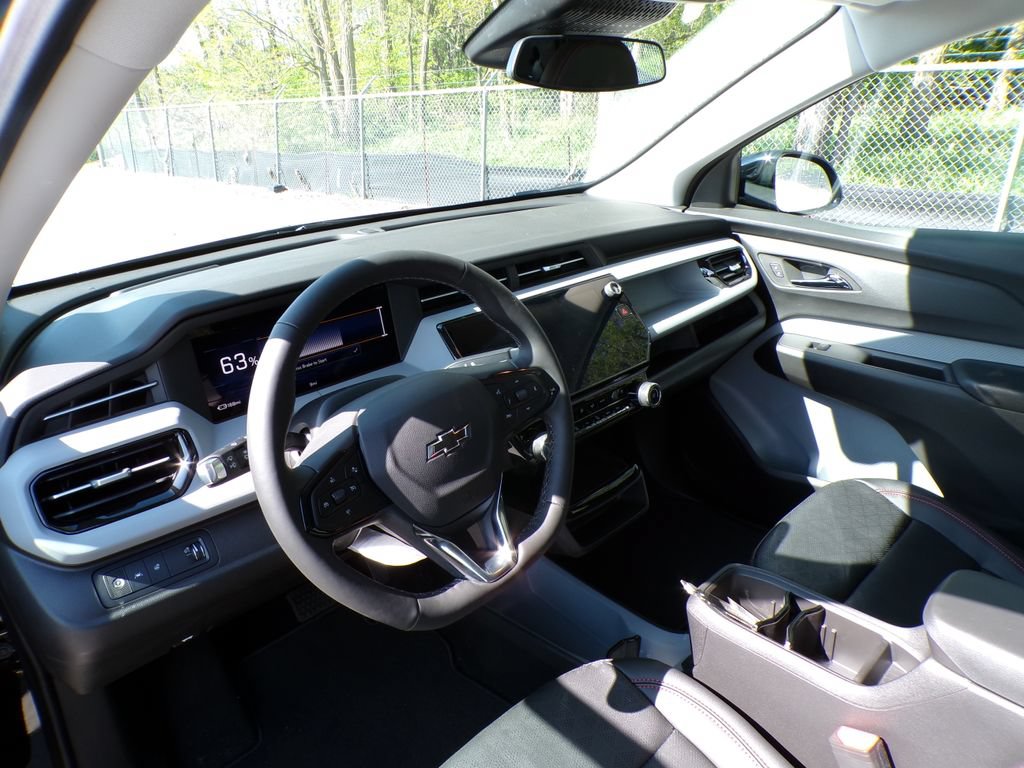 New 2027 Chevrolet Bolt RS FWD image 10