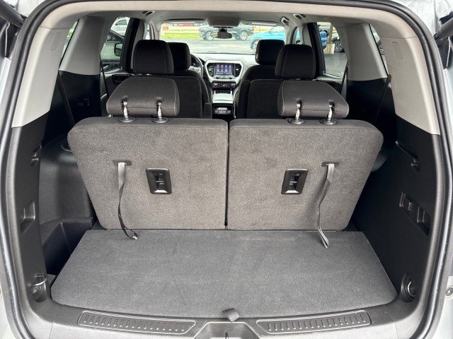 Used 2023 GMC Acadia SLE w/ Driver Convenience Package image 26