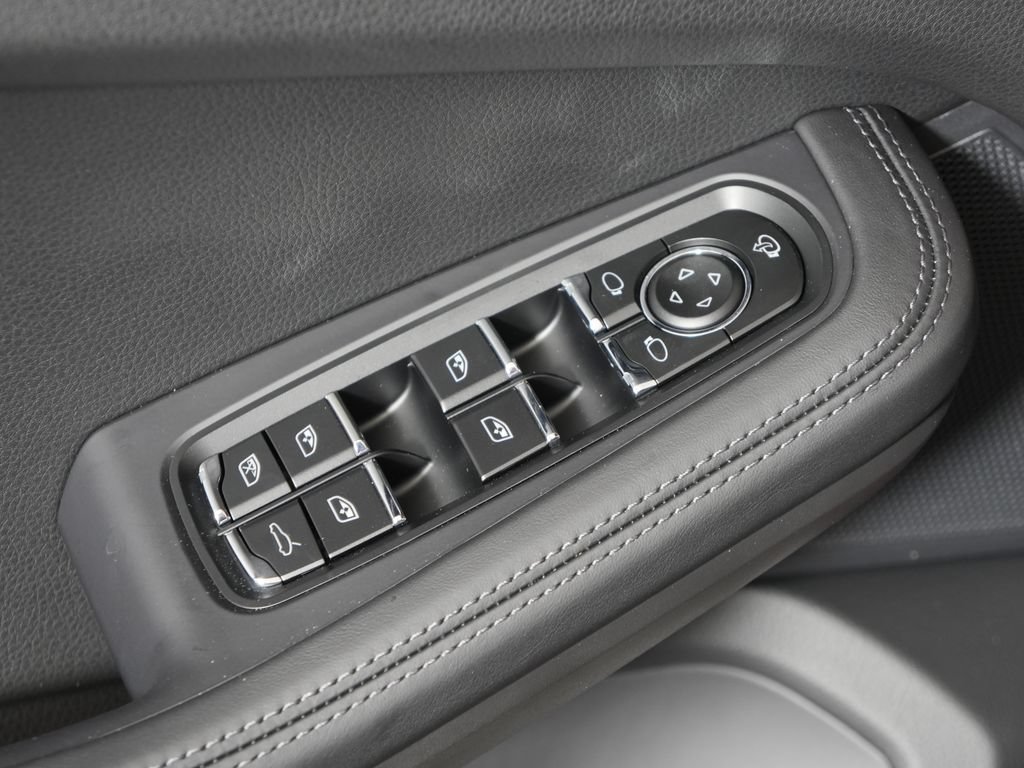 New 2026 Porsche Macan S AWD/4WD image 16