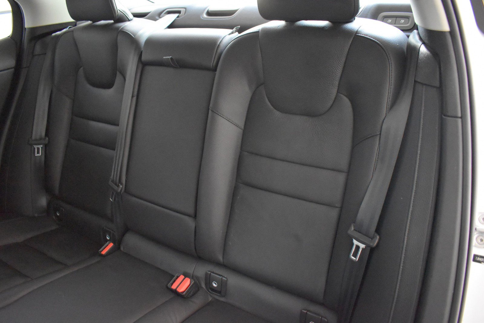 Used 2023 Volvo S60 T8 Plus AWD/4WD image 25