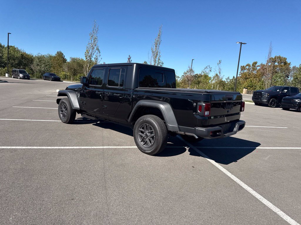 New 2026 Jeep Gladiator Sport w/ Dual Top Group AWD/4WD image 5