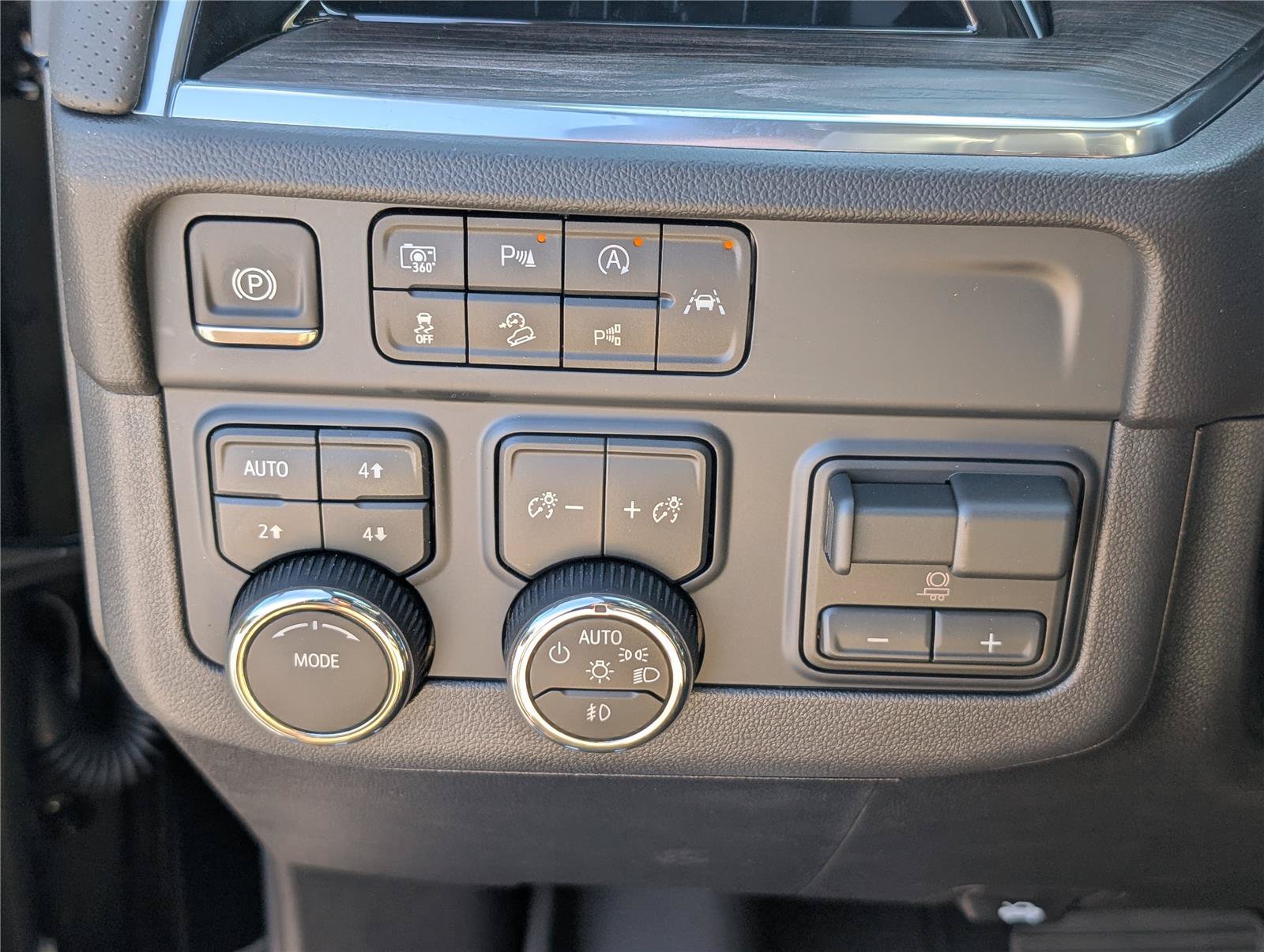 New 2026 Chevrolet Tahoe Premier AWD/4WD image 24